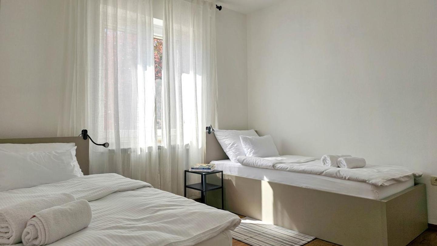 Casa Lutoma Villa Kmeti Buitenkant foto