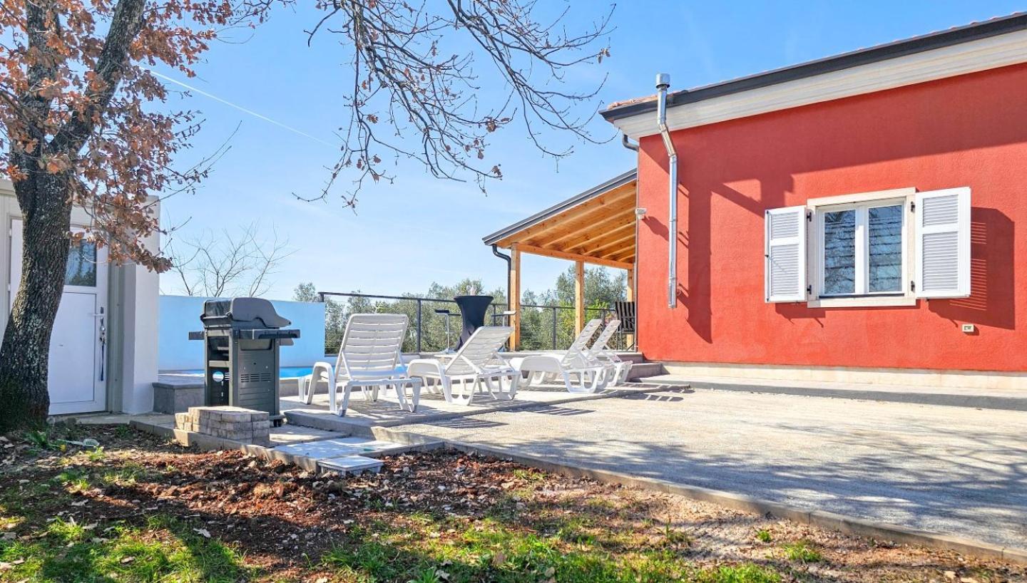 Casa Lutoma Villa Kmeti Buitenkant foto